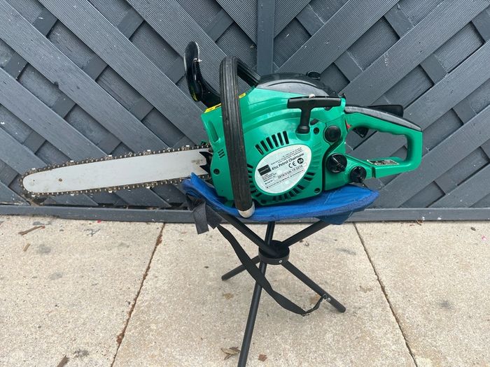 Gardenline 41cc Petrol Chainsaw (Oregon Bar)