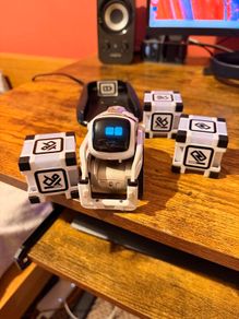 Genuine Anki Cozmo perfect condition