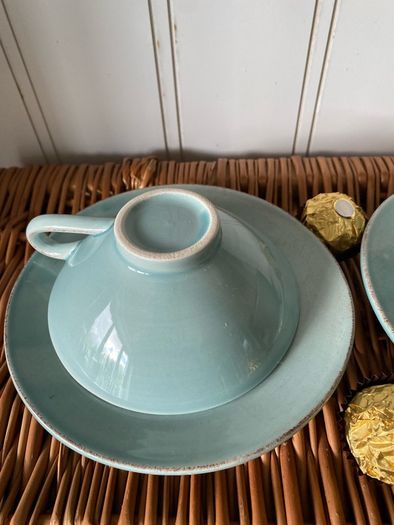 coffee cups & saucers