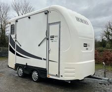 Horse box