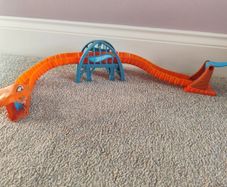 Hot Wheels Viper Bridge
