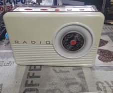 Beautiful Old Radio Style Metal Lunch Box, would be a beautiful Display Postage Available,
