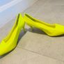 Metro Women's Lime Green Stiletto Pumps Image 3