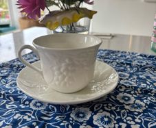 Edgewood strawberry and vine tea set
