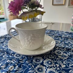 Edgewood strawberry and vine tea set