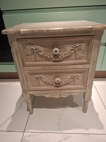 Gorgeous Quality Heavy Minty Brownes Side Table