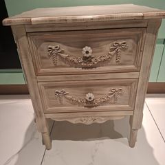 Gorgeous Quality Heavy Minty Brownes Side Table