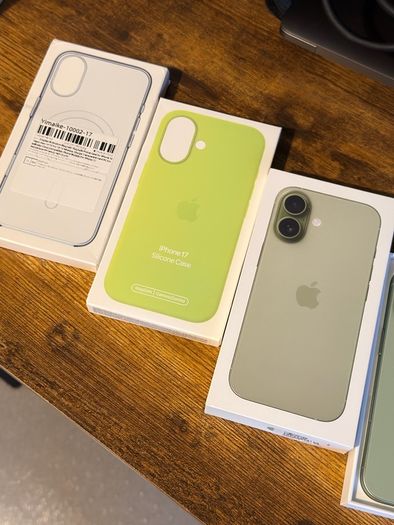 iPhone 17 Sage Green
