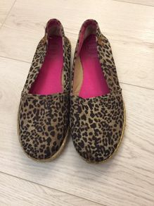 Girls Leopard Print Tom Style shoes size 2