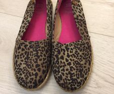 Girls Leopard Print Tom Style shoes size 2