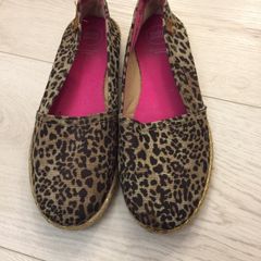 Girls Leopard Print Tom Style shoes size 2