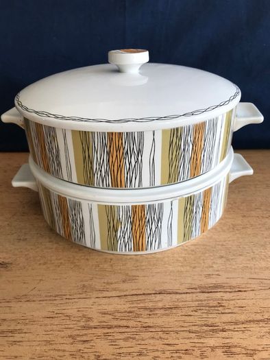 Vintage Retro Sienna Midwinter Casserole