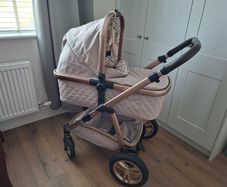 Cosatto Wow 2 Travel system - whisper