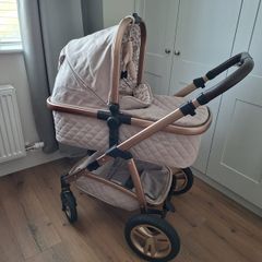 Cosatto Wow 2 Travel system - whisper