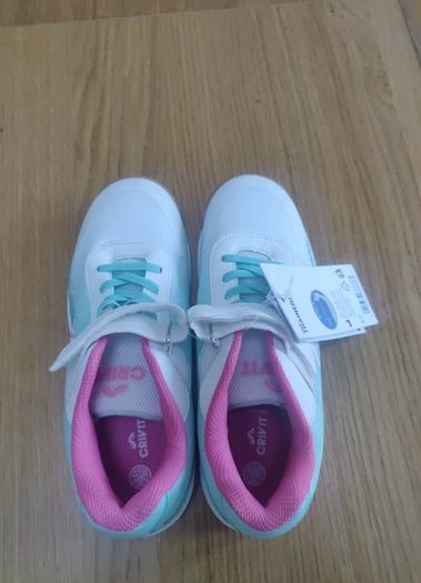 kids trainers