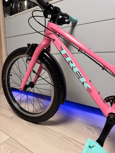 TREK Wahoo Path Kids Bike 20 inch (Like NEW)