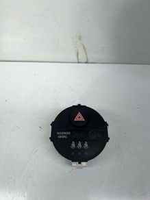Toyota Yaris Hazard Switch 2015 839500d100 A2l11b5s