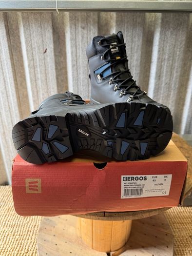 REDBACK Maine ProTrekker Safety Boots S7 Brand New UK 9 EU 43