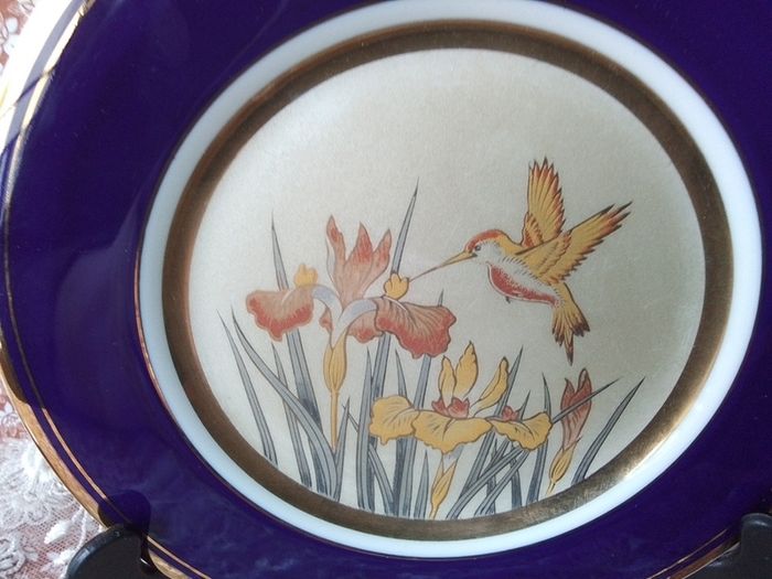 Japanese 'Humming Bird' Display Plate