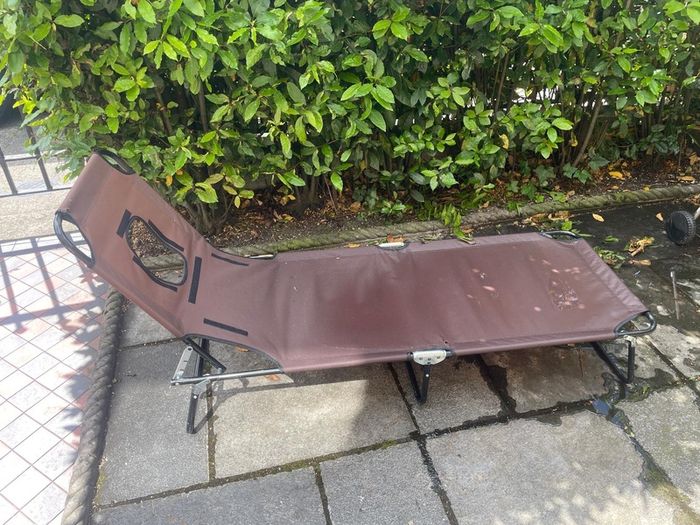 sun lounger