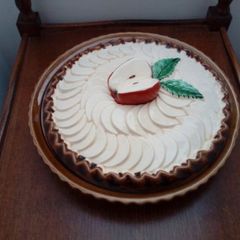Ceramic Apple Pie Dish with Lid