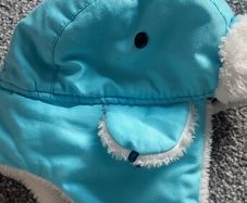 Winter snow cap size uni never worn blue