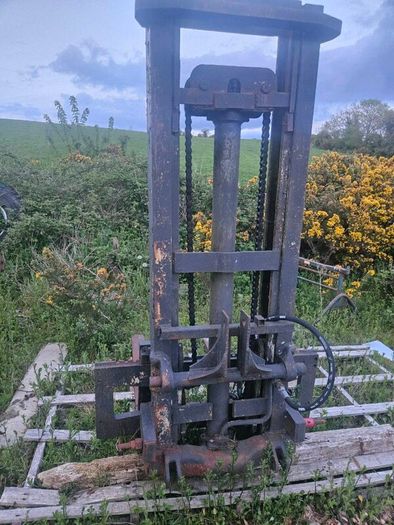 Tractor forklift
