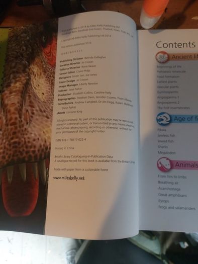 encyclopedia of dinosaurs and prehistoric life
