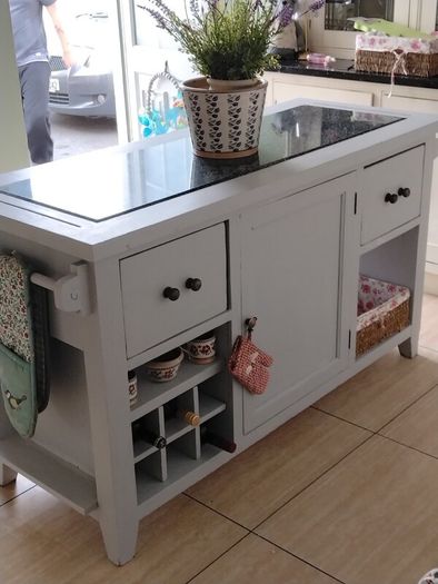 solid kitchen island delivery arranged