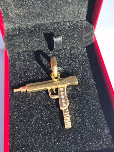 18K Gold Pendant