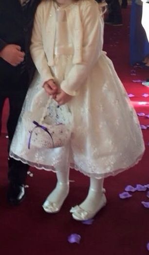 3 flowergirl dresses sizes: 2y 4y 6y