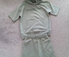 NEW. boy's tracksuit /t-shirt+shorts/kit .age10
