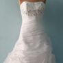 Wedding dress Image 2
