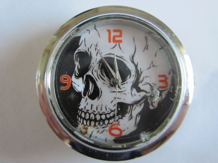 Slap-on Watch - Black Rubber Band with Skulls