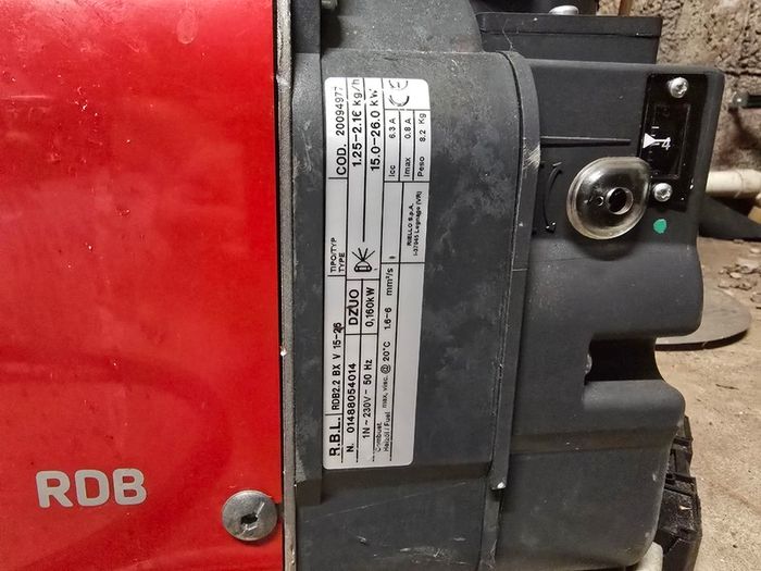 Grant Vortex 50/90 Oil Boiler + Carbery 900L Oil Tank