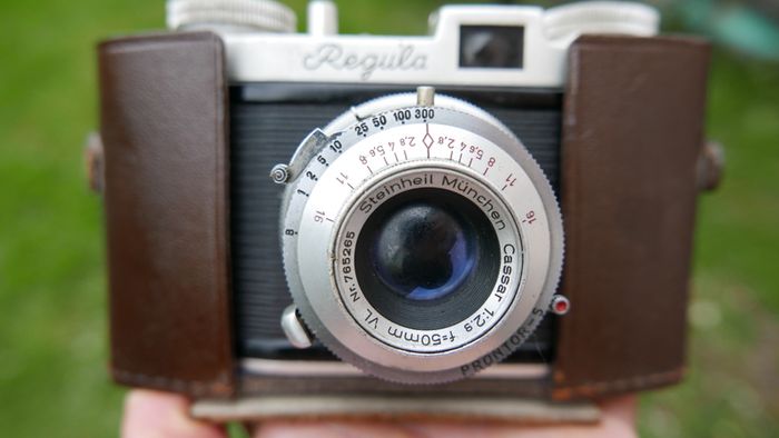 Vintage KING REGULA CAMERA made in Germany in leather case 1950s