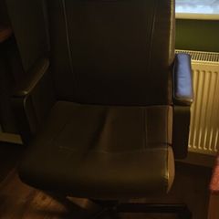 Desk chair
