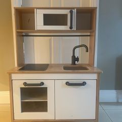 Play Kitchen