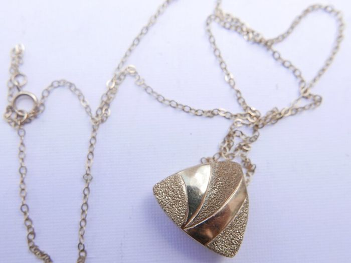 Vintage Solid 9K Gold 375 Pendant Necklace length 18" - 4,07g