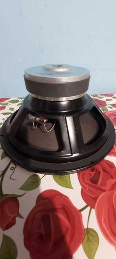 Subwoofer speakers