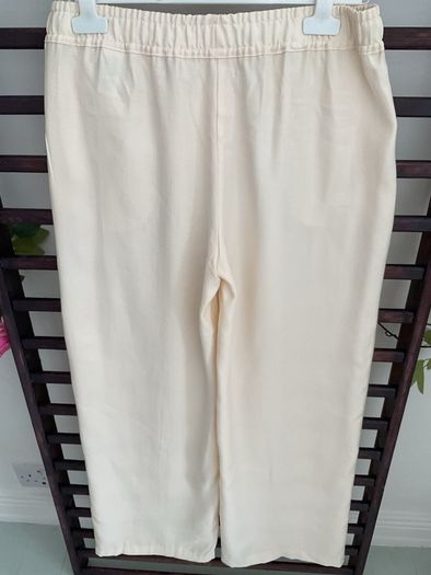 trousers Bnwt Zara cream wide leg trousers medium modal fabric