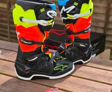 New alpinestars tech 7