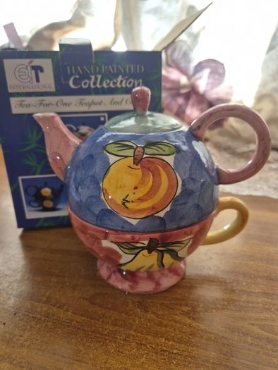 Vintage Multicoloured  Hand Printed.Teapot and Cup Collection