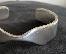 newbridge silver bangle