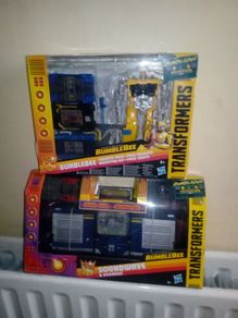 Transformers Soundwave & cassettes..