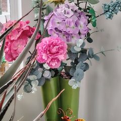 Wellies stand with Flowers