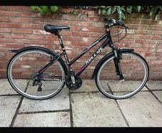 Kellys Gamma CRX female commuter bike