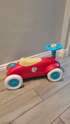 Children's tricycle and little car