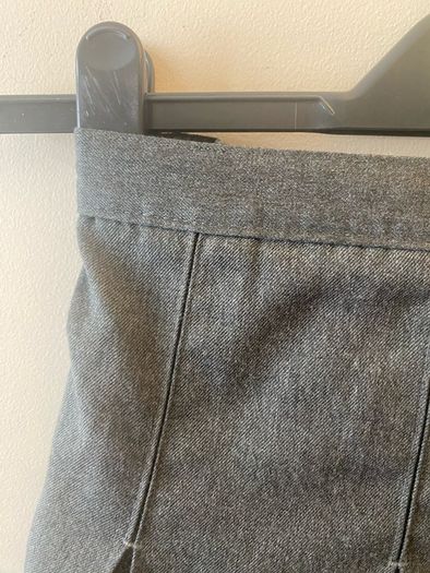 M&S grey skirt (age 9-10)