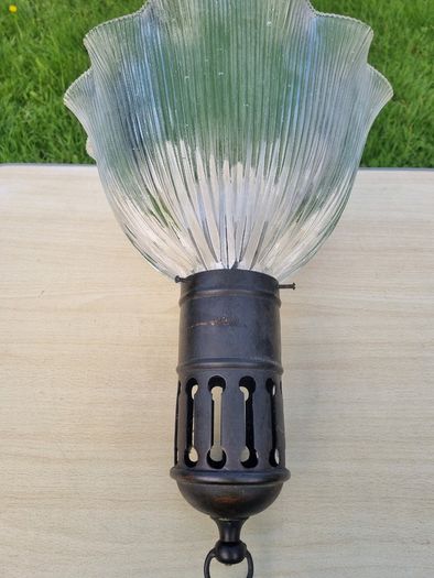 Original hanging ceiling lamp with a ribbed shade made of holophane glass (Holophane)
